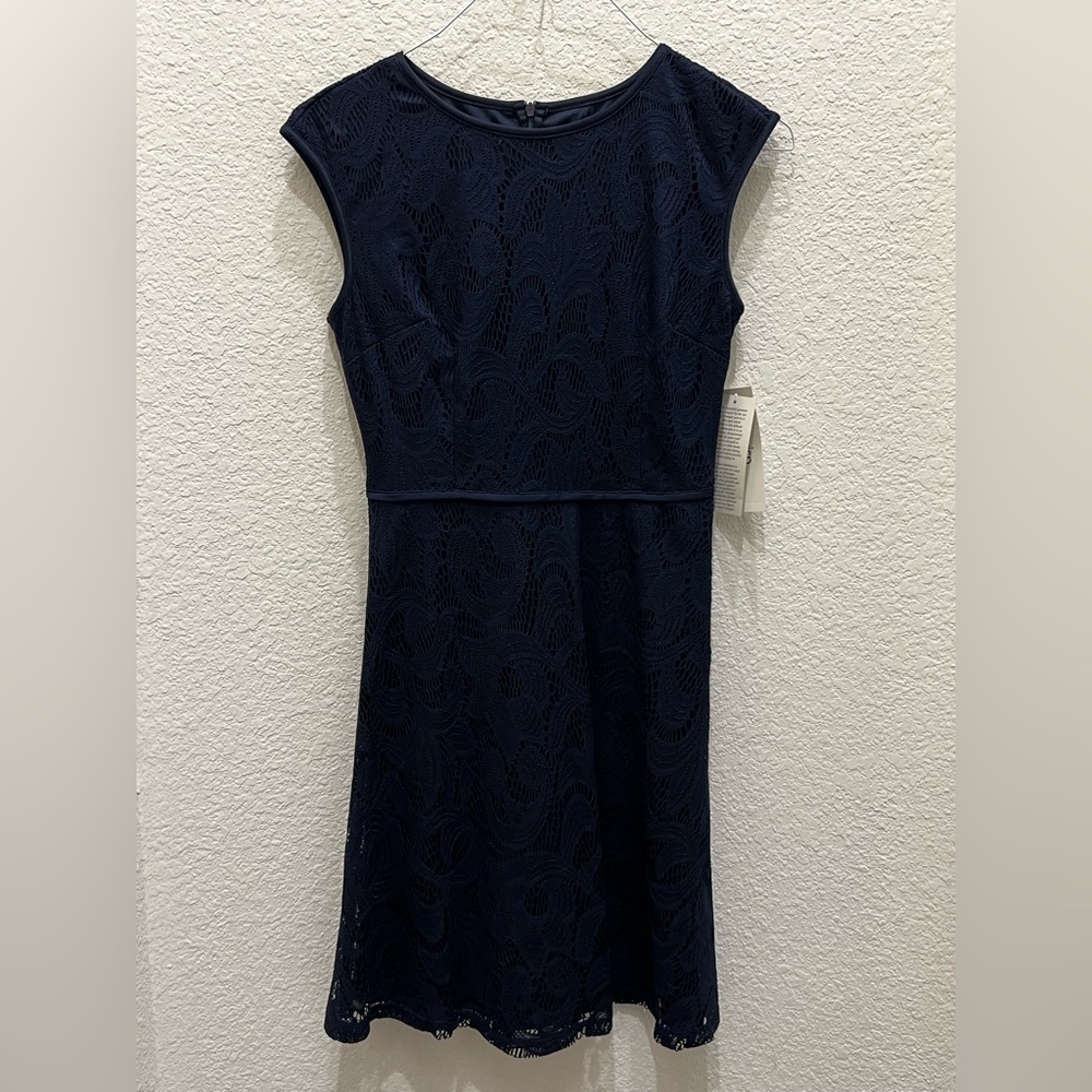 🆕 Wisp Elegant Navy Lace Midi Dress